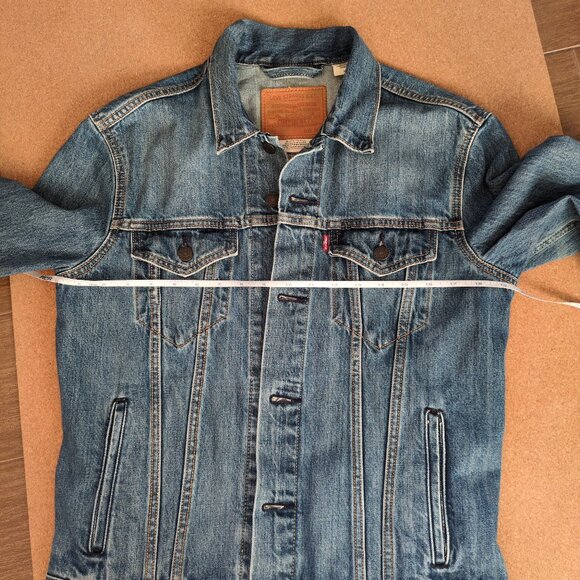 Levi's premium denim jacket - Picture 4 of 5
